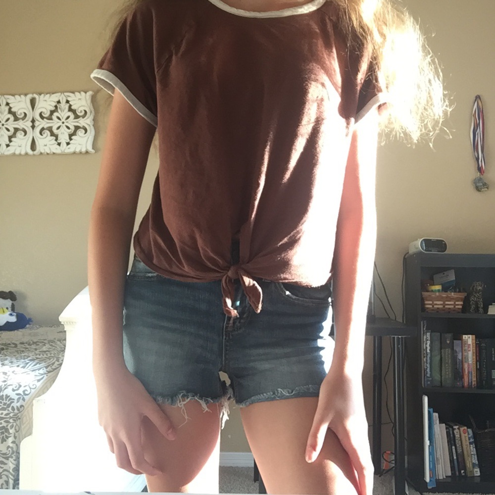 Forever 21 knot cropped shirt